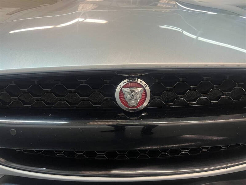 2017 Jaguar F-TYPE R