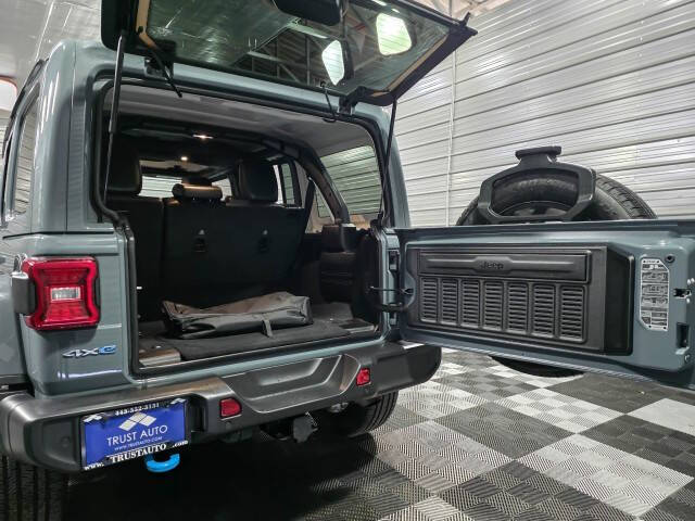 2024 Jeep Wrangler Sahara 4xe