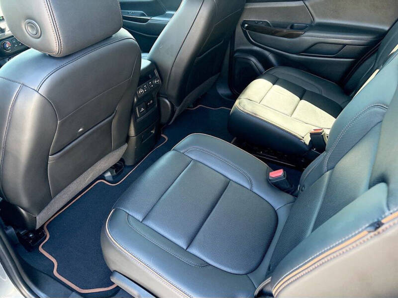 2022 GMC Acadia AT4