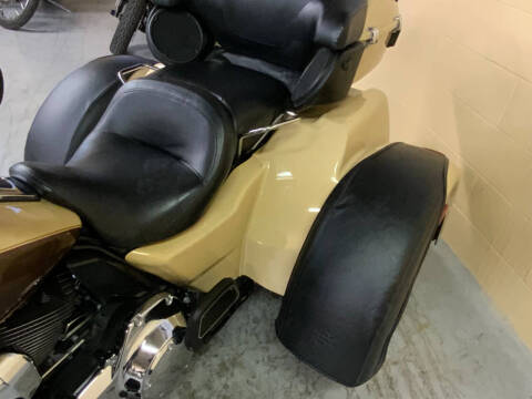 2014 Harley-Davidson FLHTCUTG TRI GLIDE