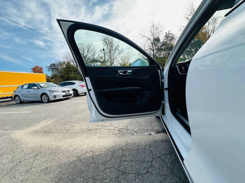 2021 Volvo S60 T6 Momentum