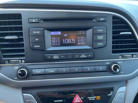 2017 Hyundai Elantra