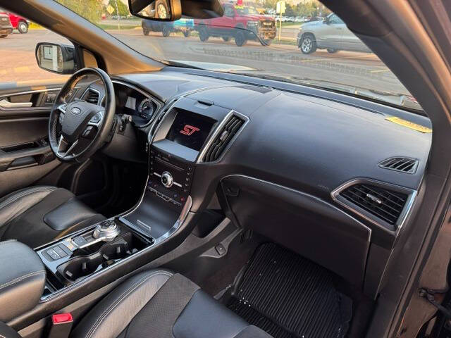 2019 Ford Edge ST