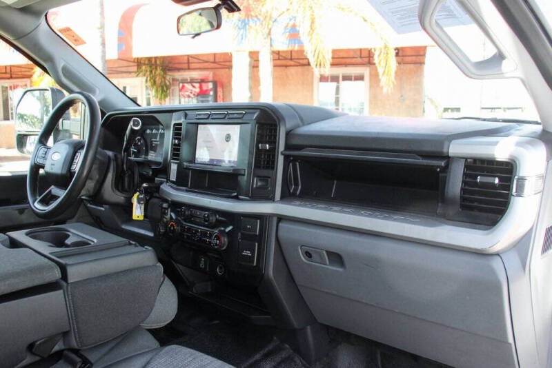 2024 Ford F-350 Super Duty XLT
