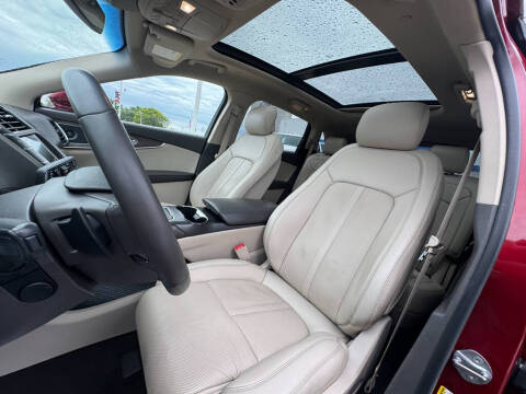 2019 Lincoln Nautilus Reserve