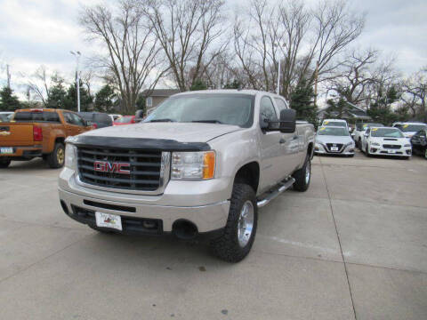 2009 GMC Sierra 2500HD for sale at Aztec Motors in Des Moines IA