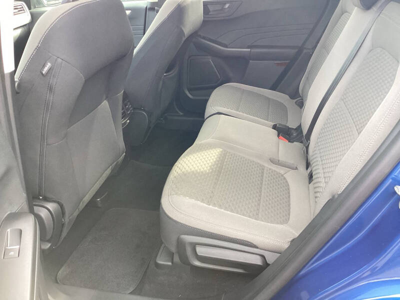 2022 Ford Escape Hybrid SE