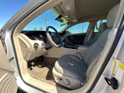 2011 Ford Taurus SE