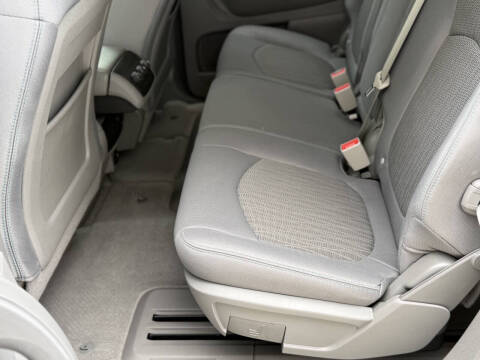 2017 Chevrolet Traverse LS
