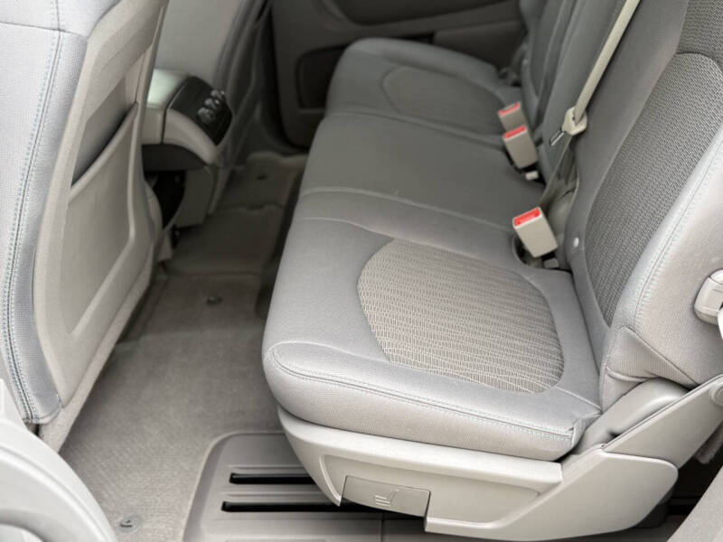 2017 Chevrolet Traverse LS