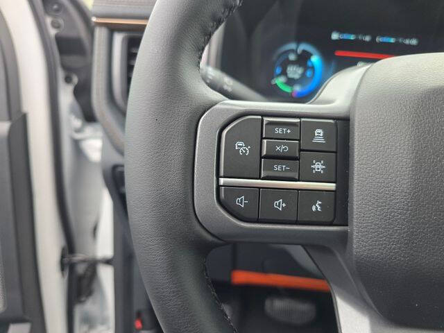 2025 Ford F-150 Lightning Lariat