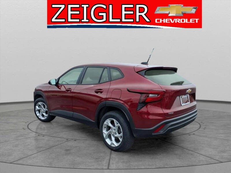 2025 Chevrolet Trax LS