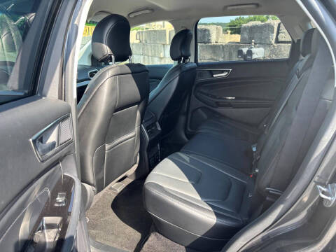 2019 Ford Edge Titanium