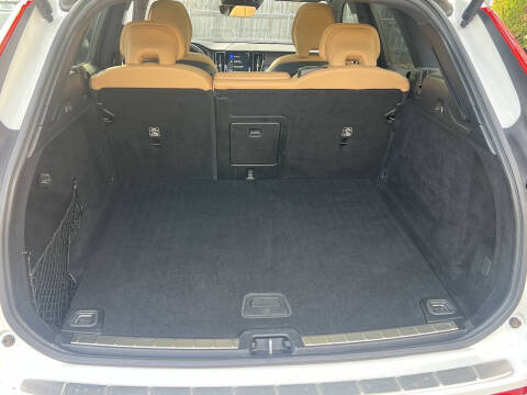 2020 Volvo XC60 T5 Momentum