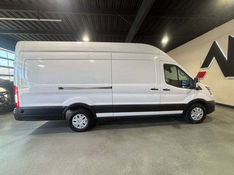 2022 Ford E-Transit 350