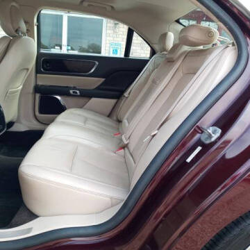 2017 Lincoln Continental Select