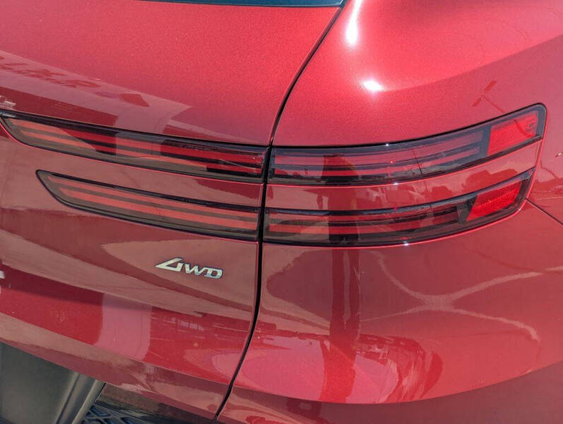 2023 Genesis GV70 2.5T Standard