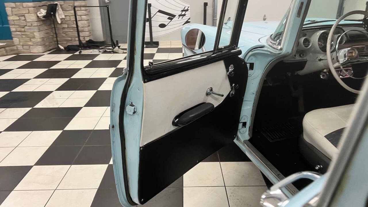 1957 Chevrolet Bel Air 32