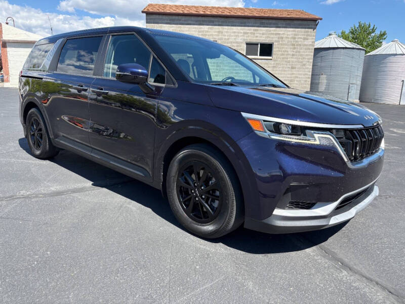 2022 Kia Carnival LX