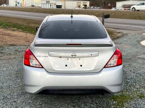 2019 Nissan Versa