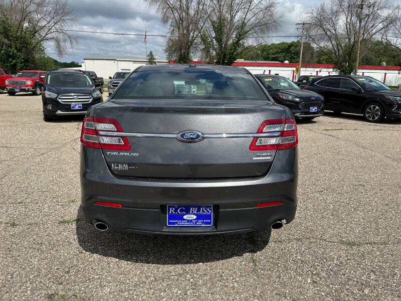 2016 Ford Taurus SEL