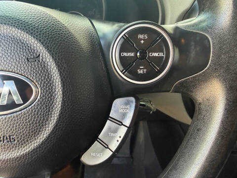 2017 Kia Soul +
