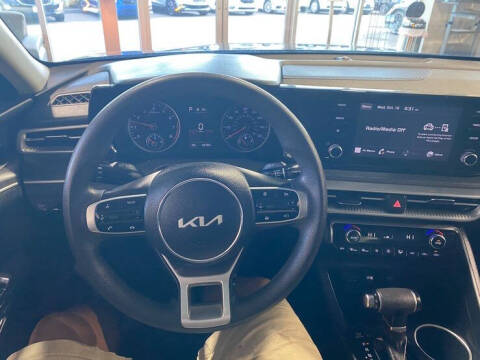 2022 Kia K5 LXS