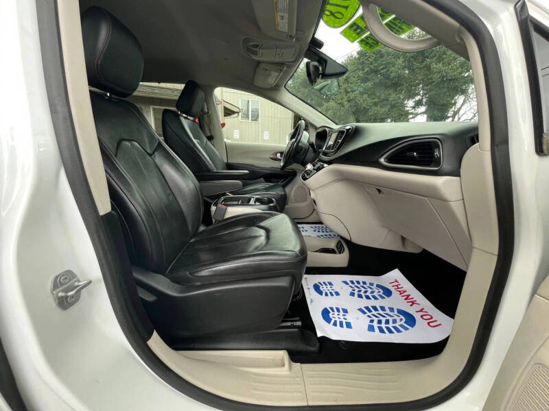 2018 Chrysler Pacifica Touring L