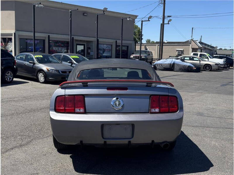 2006 Ford Mustang