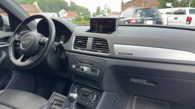 2017 Audi Q3 2.0T quattro Premium