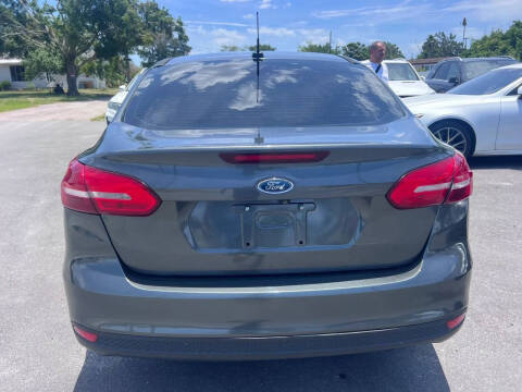 2017 Ford Focus SE