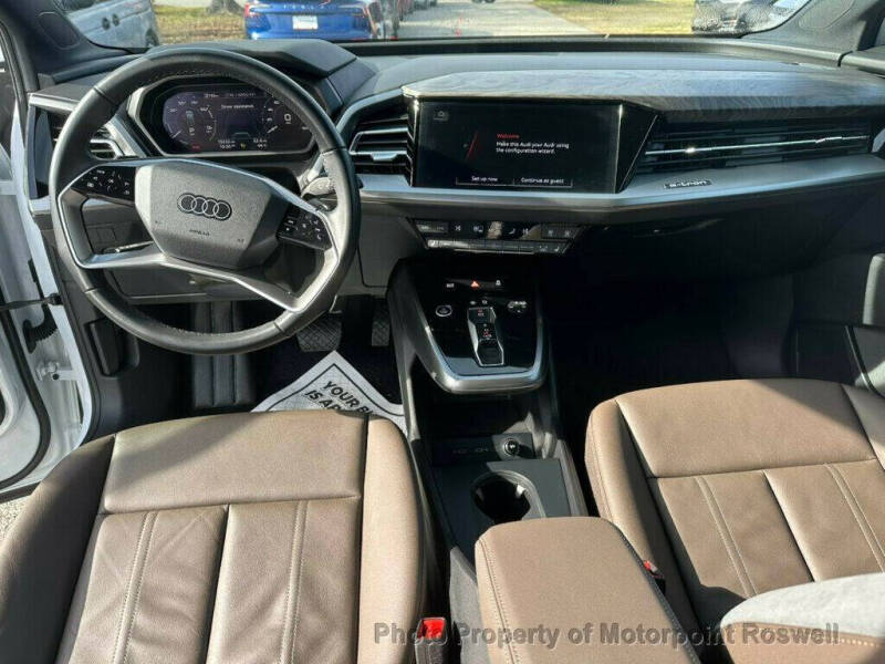 2024 Audi Q4 e-tron quattro Premium 50