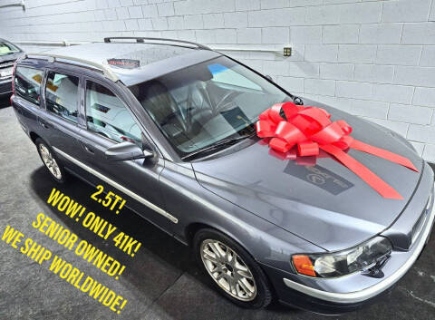 2004 Volvo V70 for sale at Boutique Motors Inc in Lake In The Hills IL