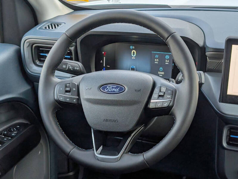 2025 Ford Maverick Lobo