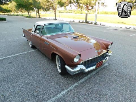 1957 Ford Thunderbird