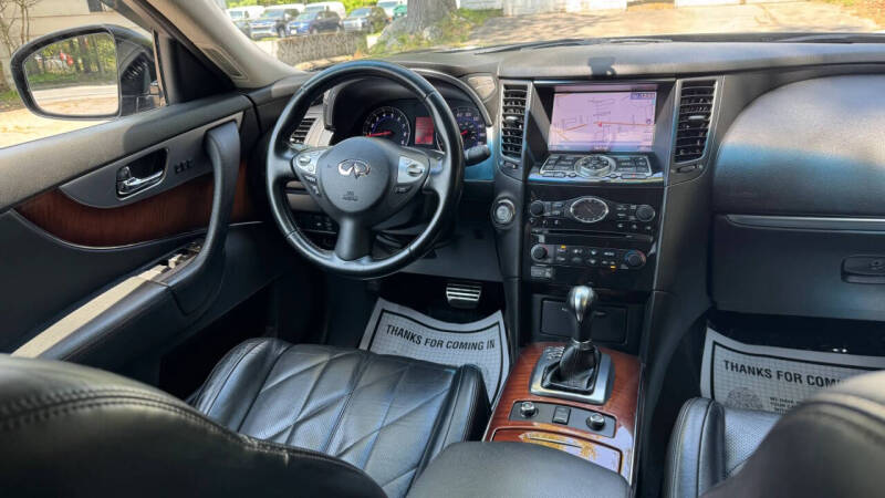 2011 Infiniti FX35