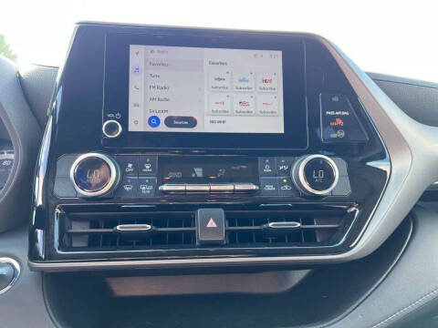 2023 Toyota Highlander Hybrid LE