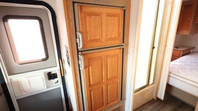 2004 Ford E-Series E-450 SD