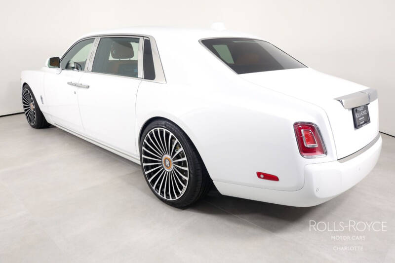 2022 Rolls-Royce Phantom EWB