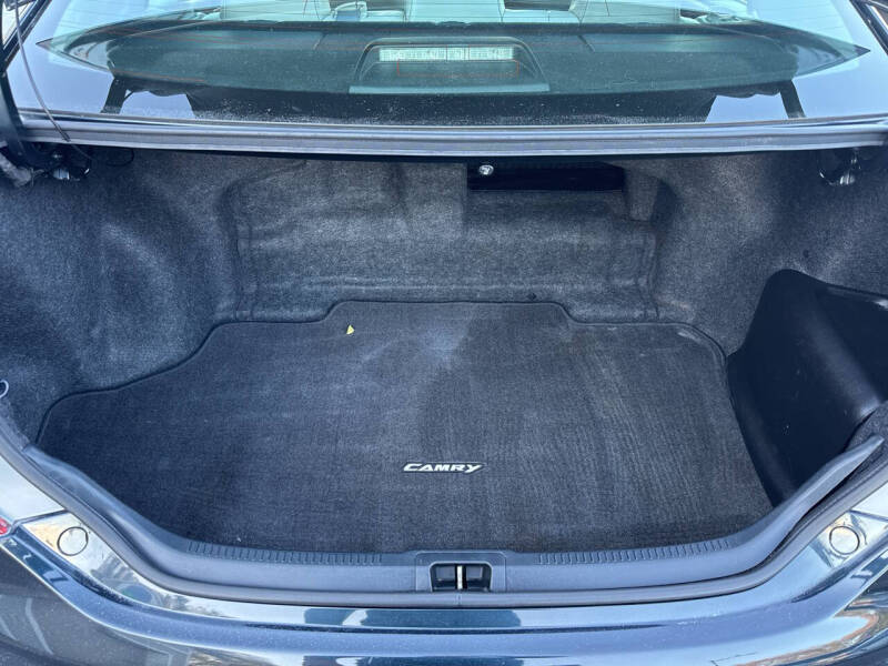 2012 Toyota Camry Hybrid XLE