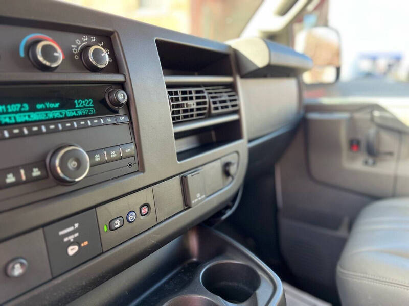 2021 Chevrolet Express 2500