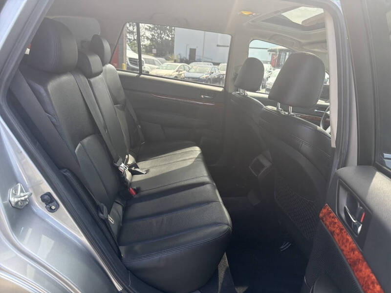2011 Subaru Outback 2.5i Limited