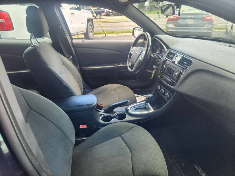 2012 Chrysler 200 Touring