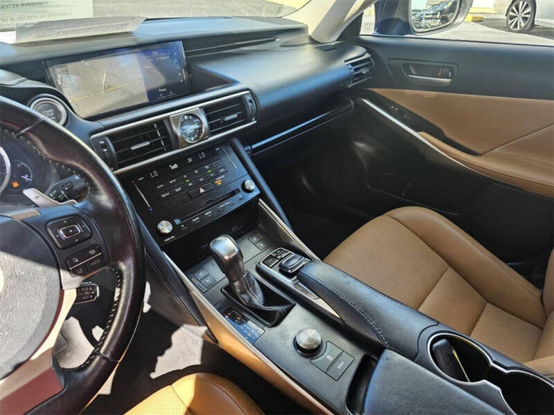 2018 Lexus IS 300
