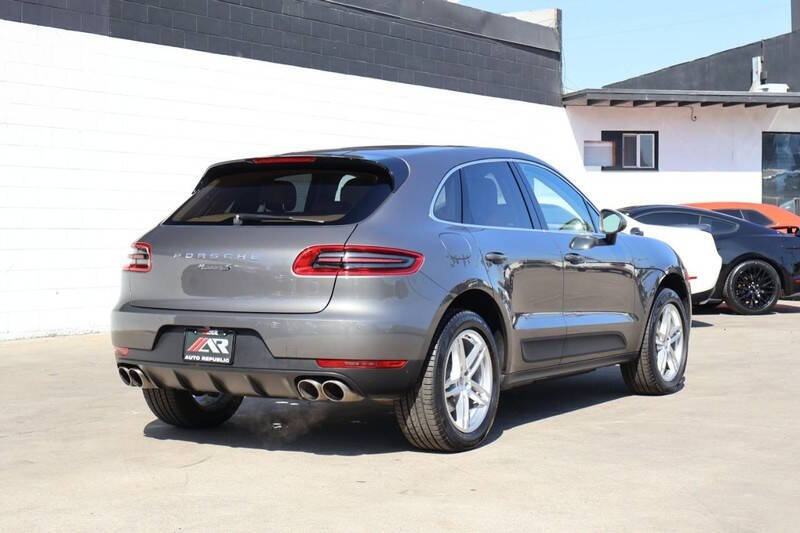 2016 Porsche Macan S