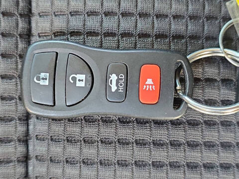 2012 Nissan Titan SV