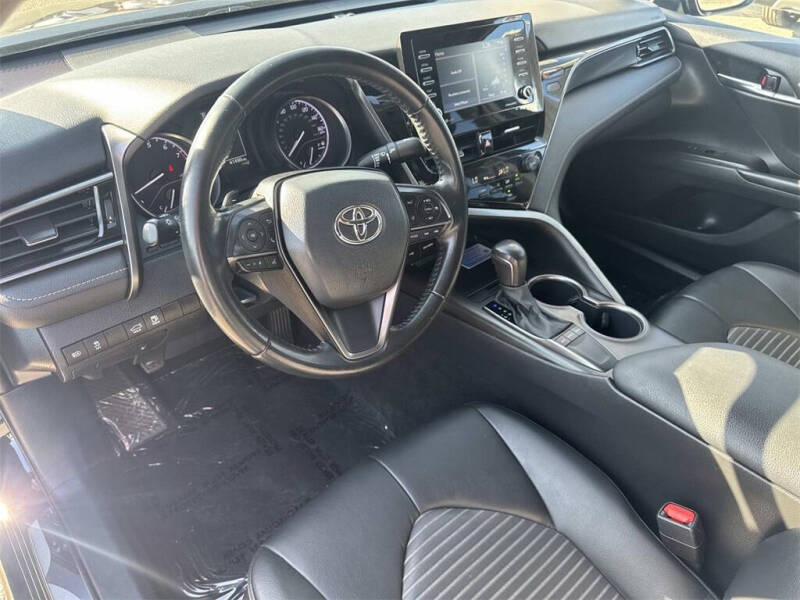 2022 Toyota Camry SE