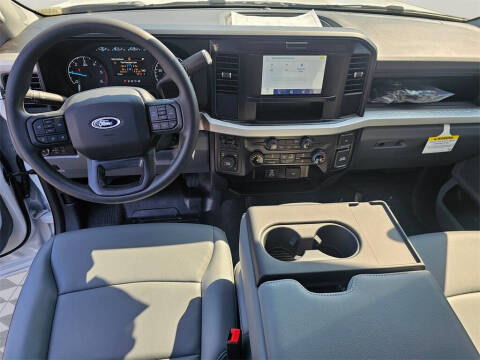 2025 Ford F-350 Super Duty XL