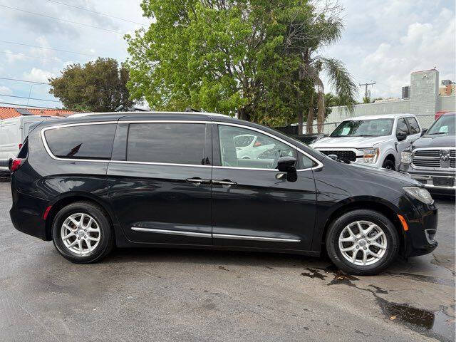 2020 Chrysler Pacifica Touring L