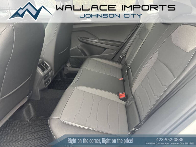 2026 Volkswagen Taos SE Black 4Motion